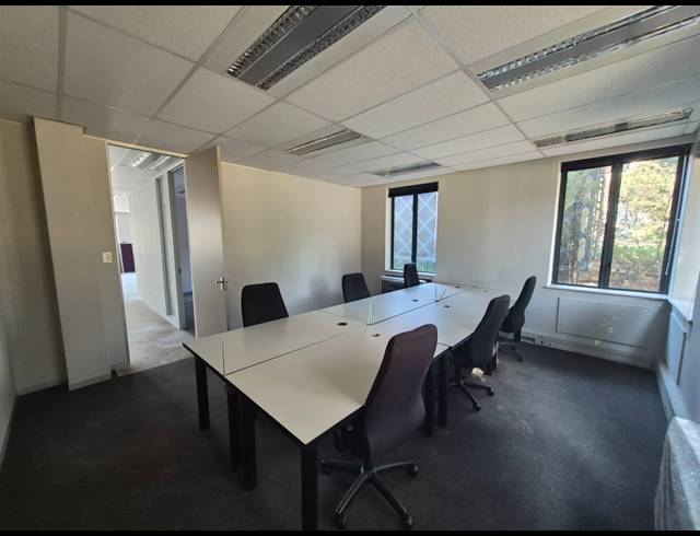 555M² OFFICE TO LET IN SANDTON CENTRAL